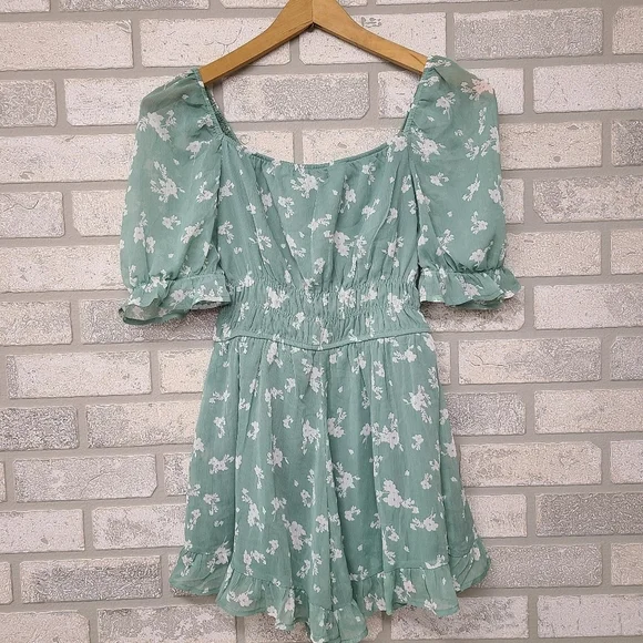 Trixxi Floral Print Short Sleeve Romper Green White Size XS - Picture 3 of 7